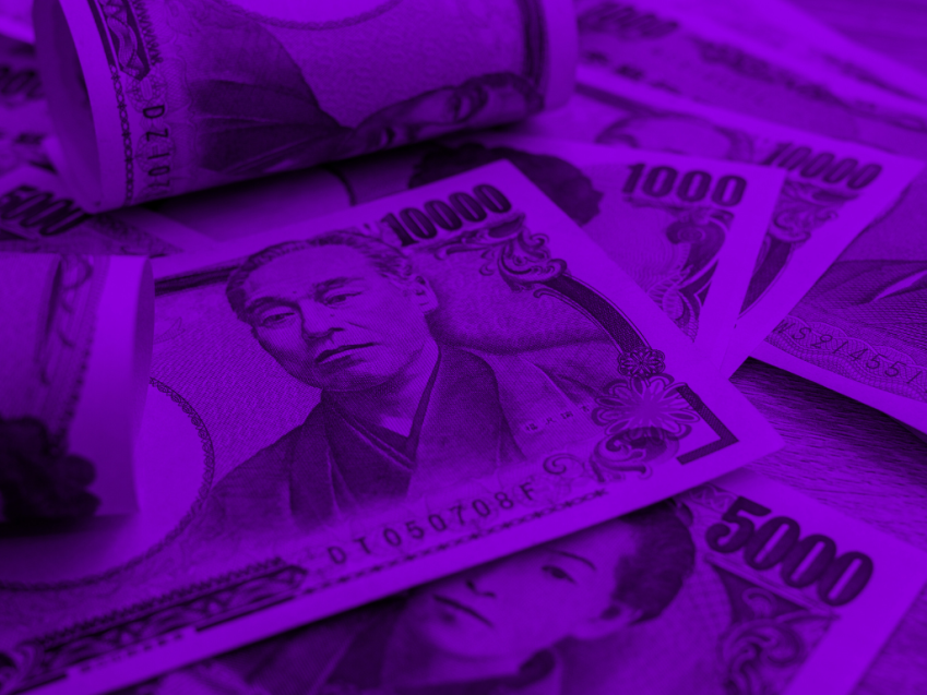 Com o mercado financeiro Chinês em baixa, investidores locais e internacionais se direcionam para o mercado acionário japonês. Com o mercado financeiro Chinês em baixa, investidores locais e internacionais se direcionam para o mercado acionário japonês.