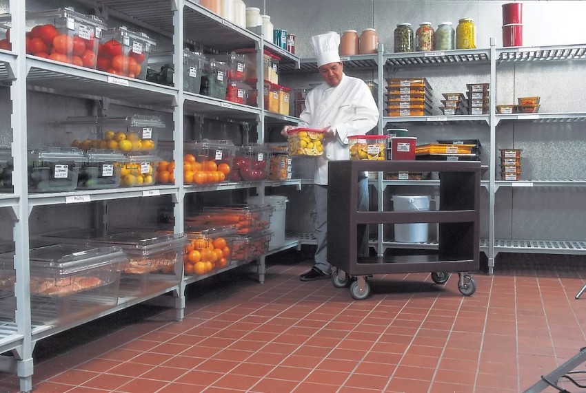 Google em um dilema, como diminuir o desperdício de alimentos sem afetar o benefício favorito de seus funcionários? Google em um dilema, como diminuir o desperdício de alimentos sem afetar o benefício favorito de seus funcionários?