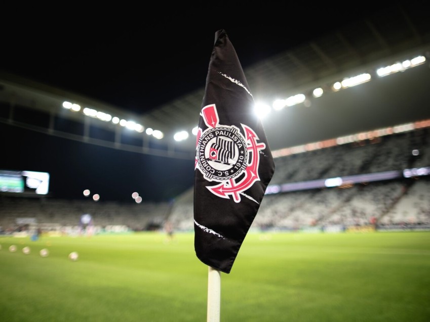 Em mais um passo para a normalização das SAFs, grupo de empresários inicia contatos para negociar compra de grande clube brasileiro. Em mais um passo para a normalização das SAFs, grupo de empresários inicia contatos para negociar compra de grande clube brasileiro.